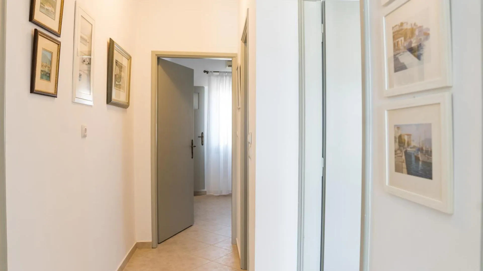 Platon Central Apartment Lixouri 0*,  Grækenland